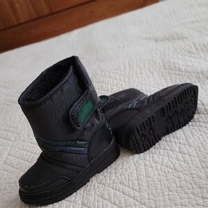 Itasca Black and Green Kids Boots